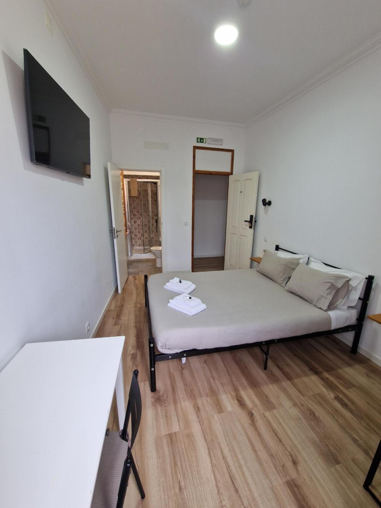 Wolley - Peniche Guesthouse Exterior photo